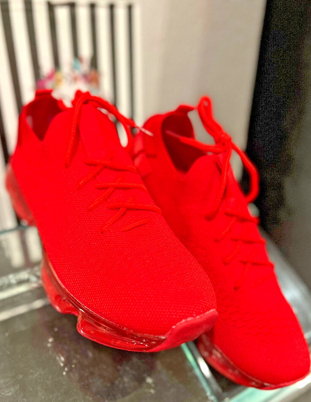 La Sheelah Anna Red Flow 19 Sneakers