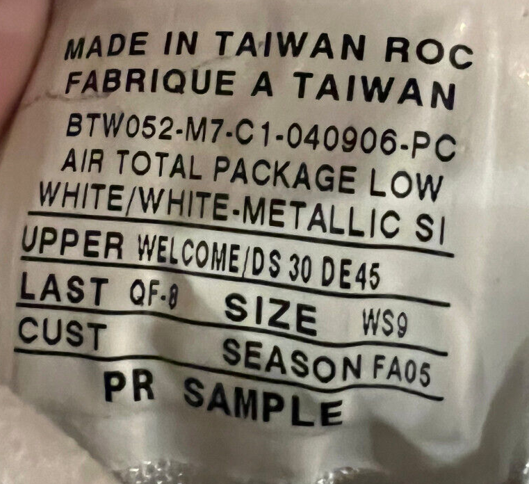 Nike Air Total Package Low "White/Silver" Sample – Women's Size 9