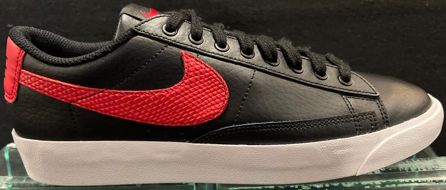 Nike Blazer Low PRM Sample "Black/University Red-White" – Men's Size 9