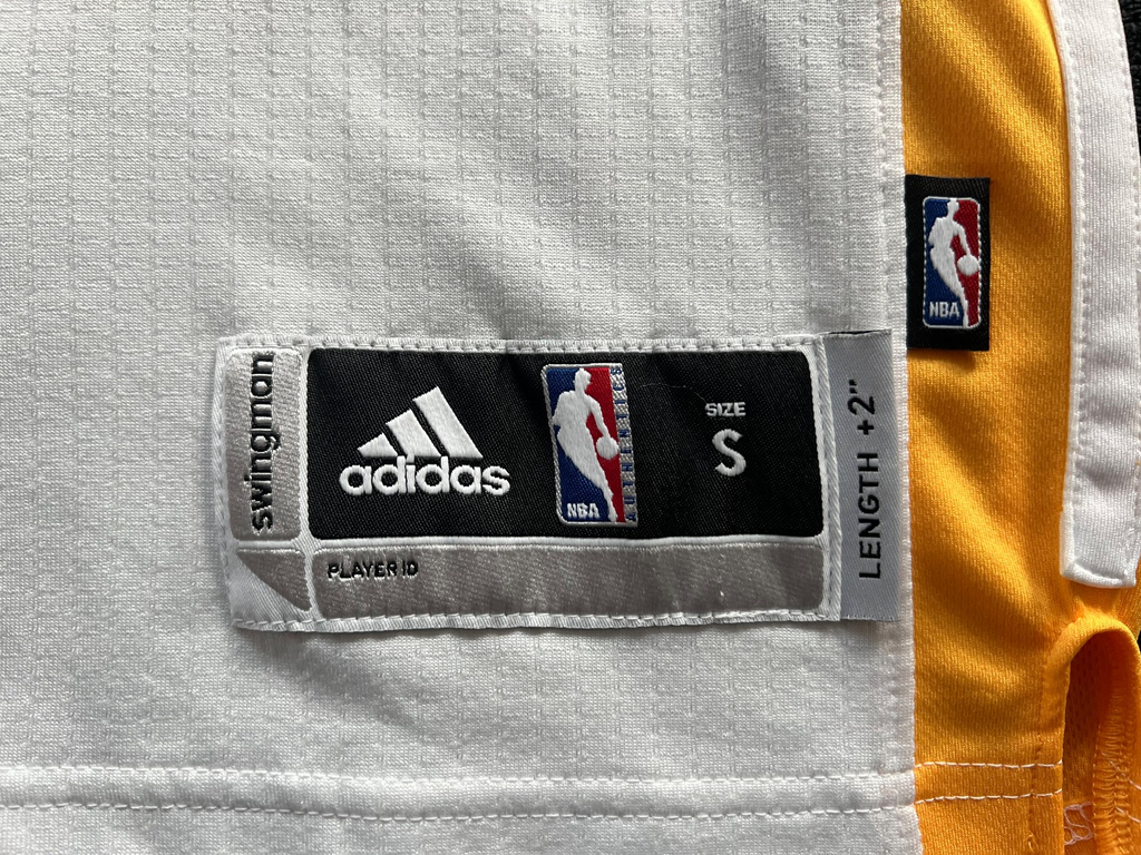 Stephen Curry #30 Golden State Warriors Swingman Jersey – Adidas – Size S
