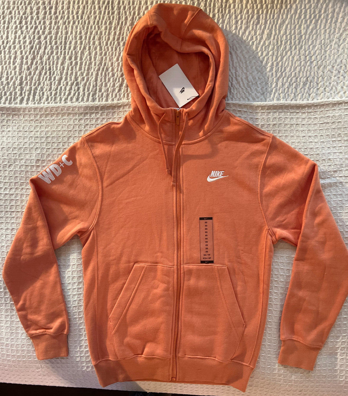 Nike WD+C Club Fleece Pullover Hoodie – Orange – Size XS