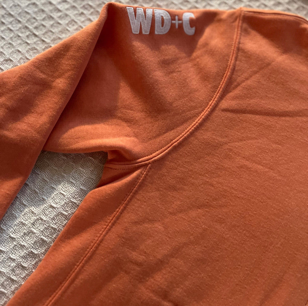 Nike WD+C Club Fleece Pullover Hoodie – Orange – Size XS