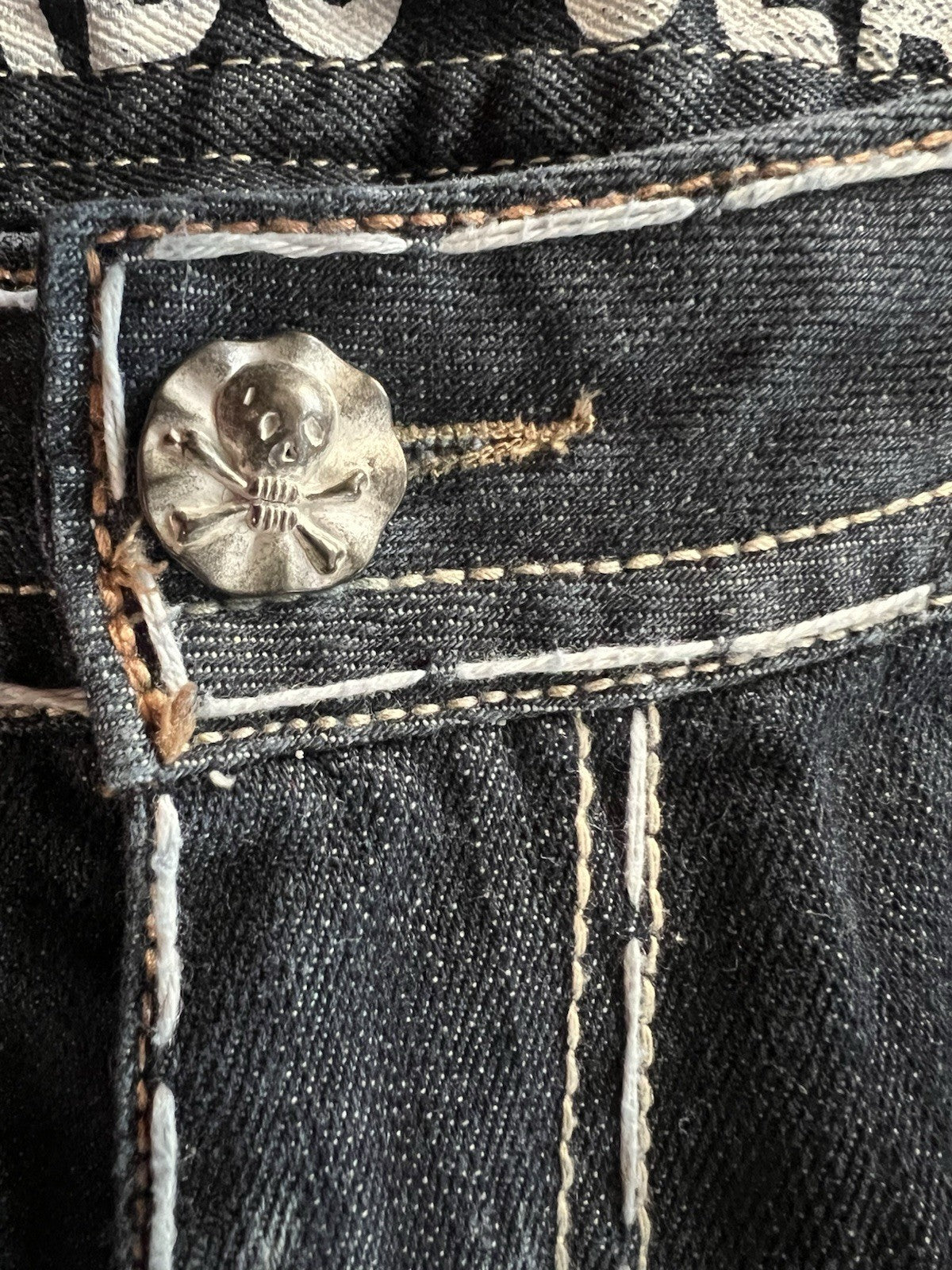 Verdo Embroidered Eagle Jeans – Dark Wash – 40x32