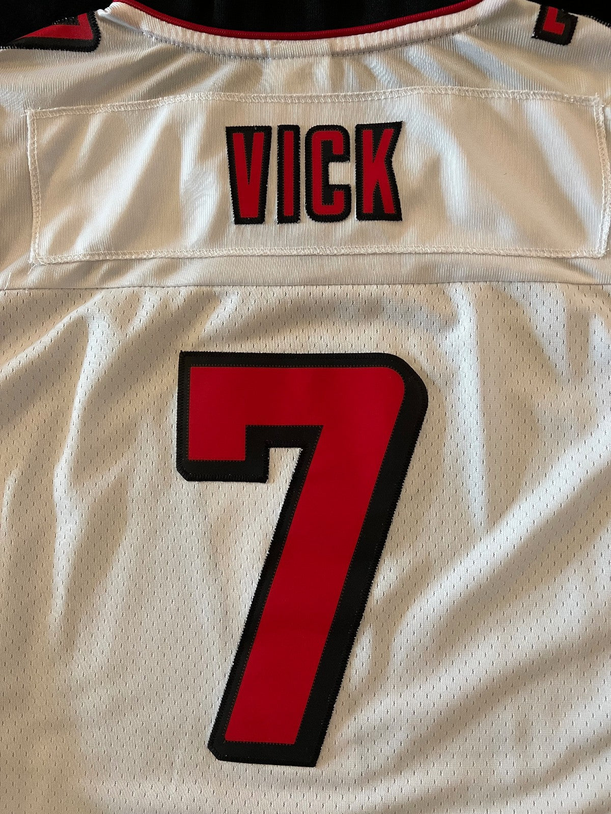 Michael Vick #7 Atlanta Falcons Jersey – Reebok – Youth M