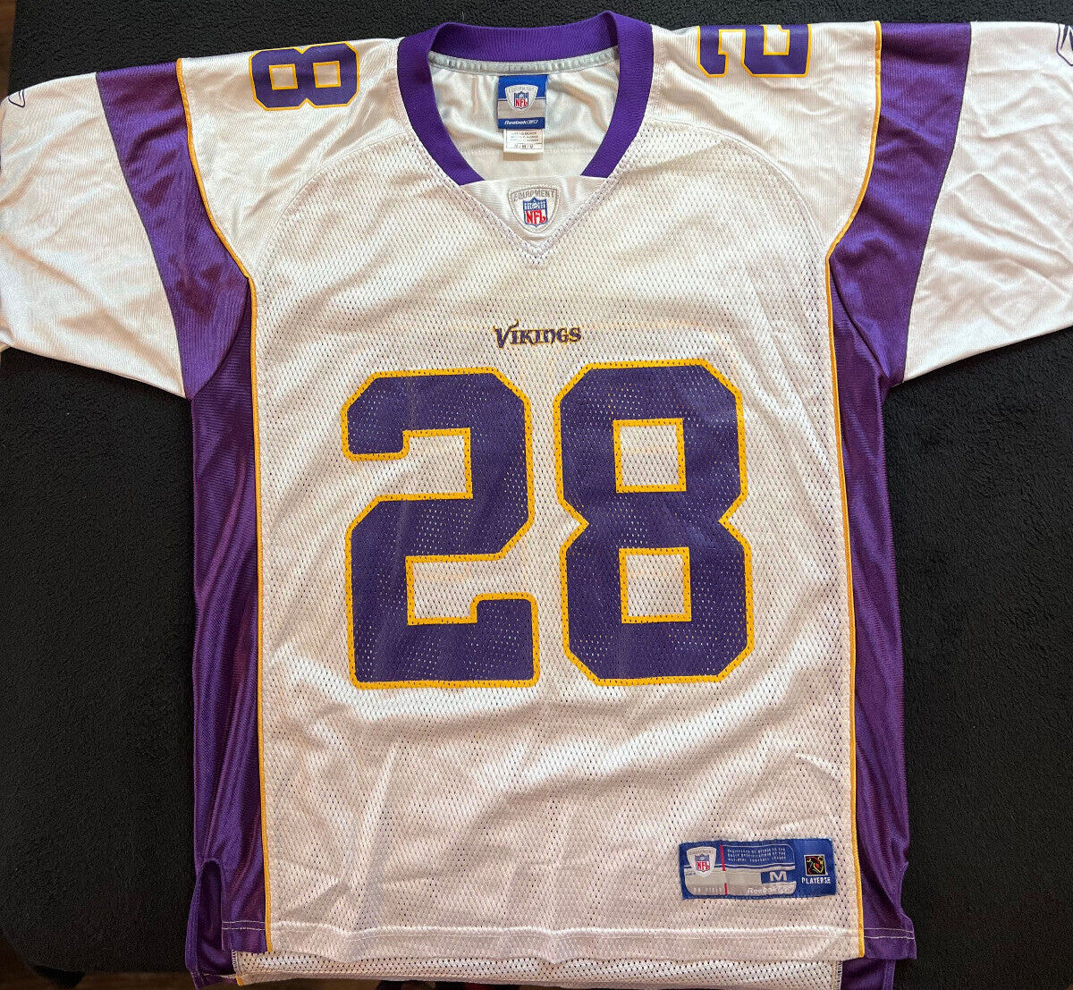 Adrian Peterson #28 Minnesota Vikings Sewn Jersey – Reebok – Size M