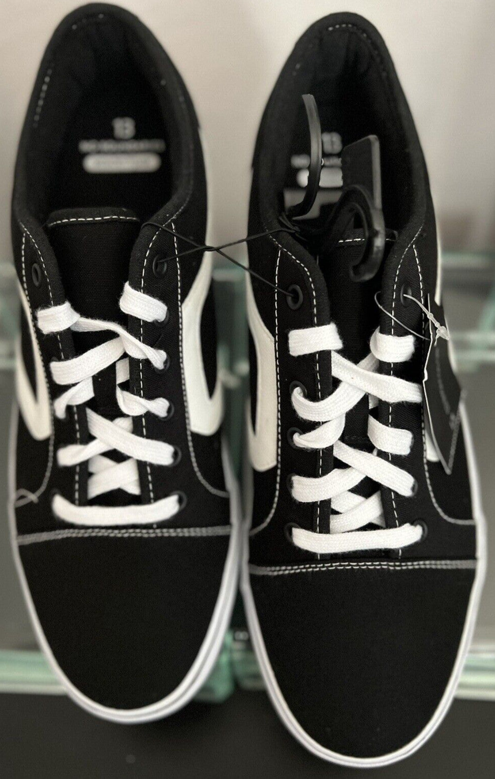 No Boundaries Memory Foam Sneakers – Black – Men's Size 13