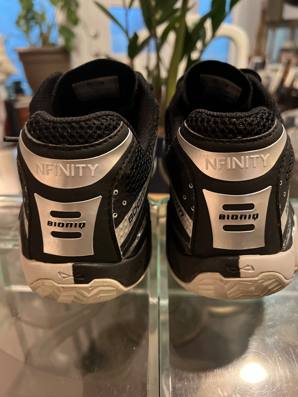 Nfinity BioniQ Boom 3.0 Volleyball Shoes – Women's Size 8.5