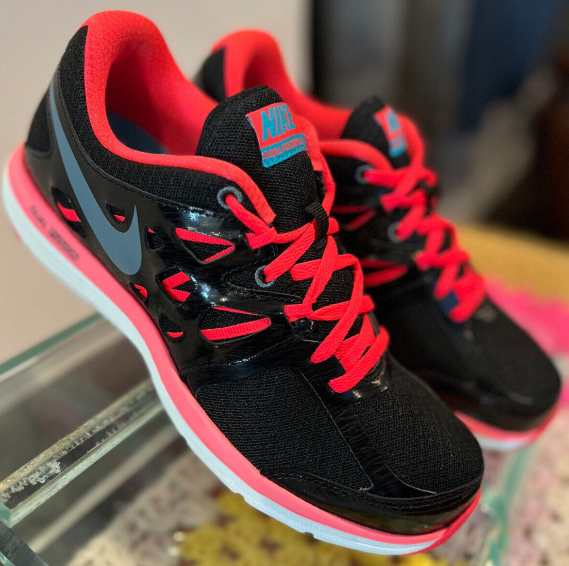 Nike Dual Fusion Lite Sample "Black/Red" – Women's Size 8