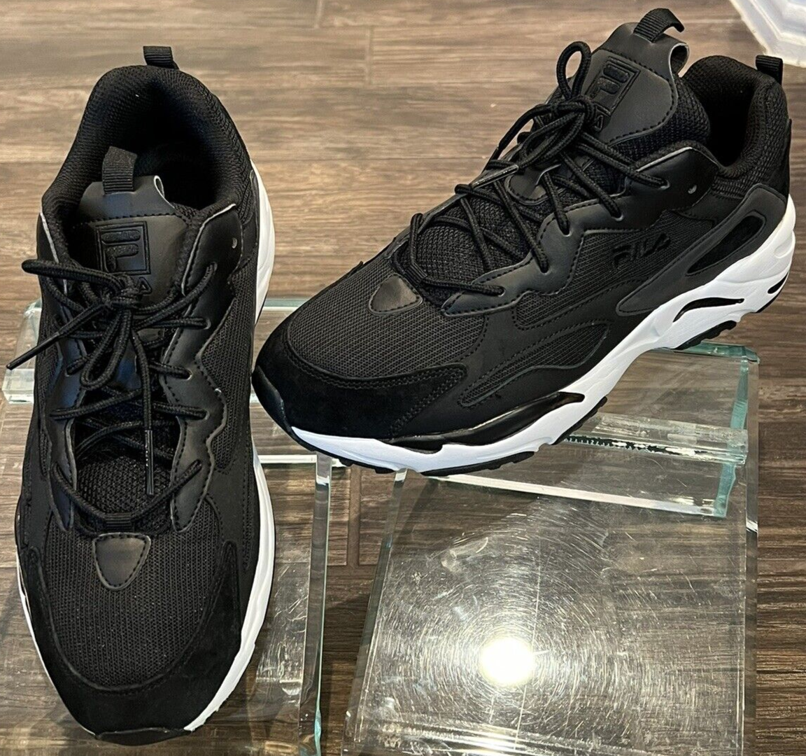 FILA Ray Tracer Sneakers – Black/White – Men's Size 10
