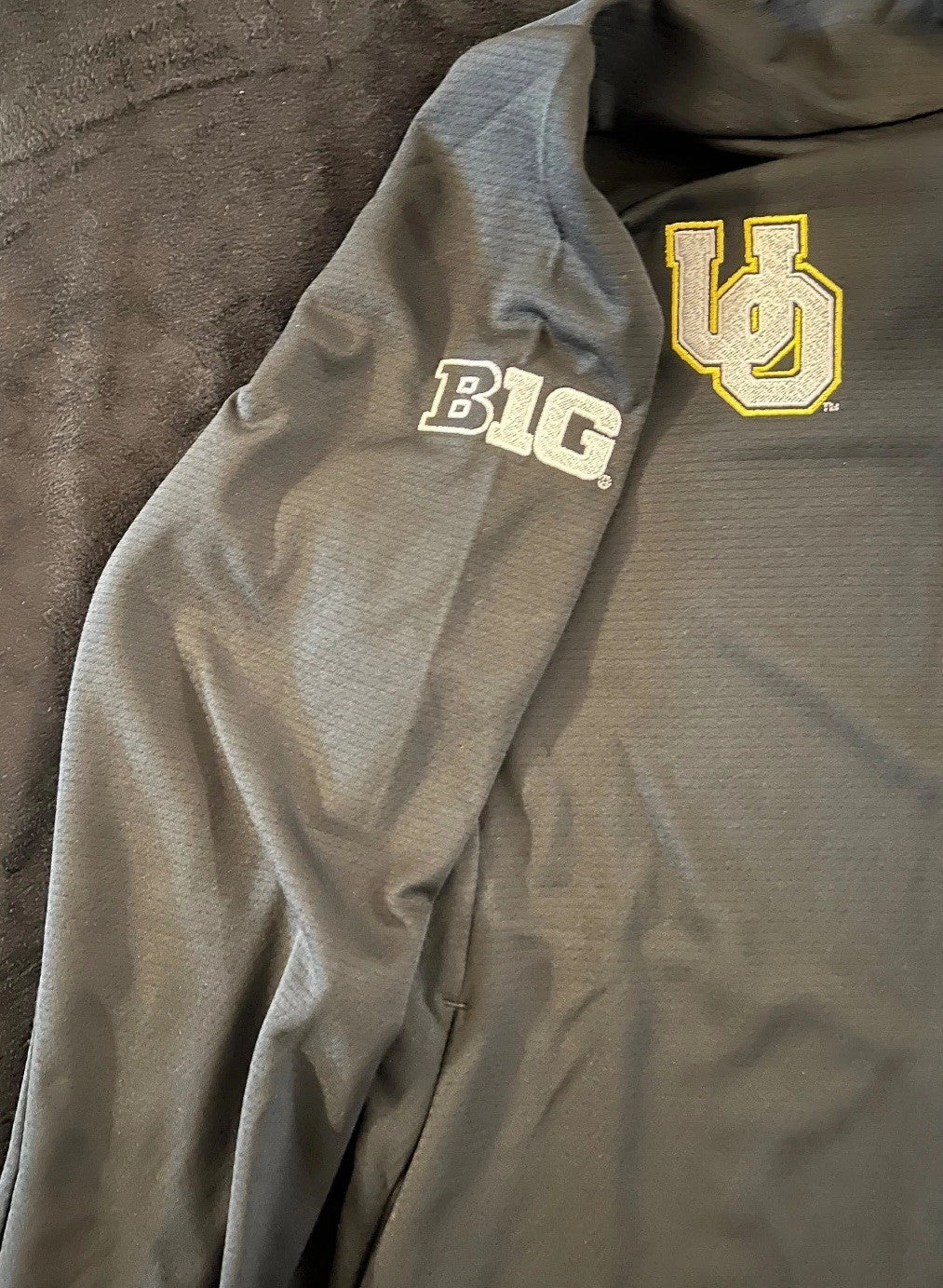Nike Oregon Ducks Dri-FIT UV Advantage Full-Zip Golf Jacket – Black – Size M