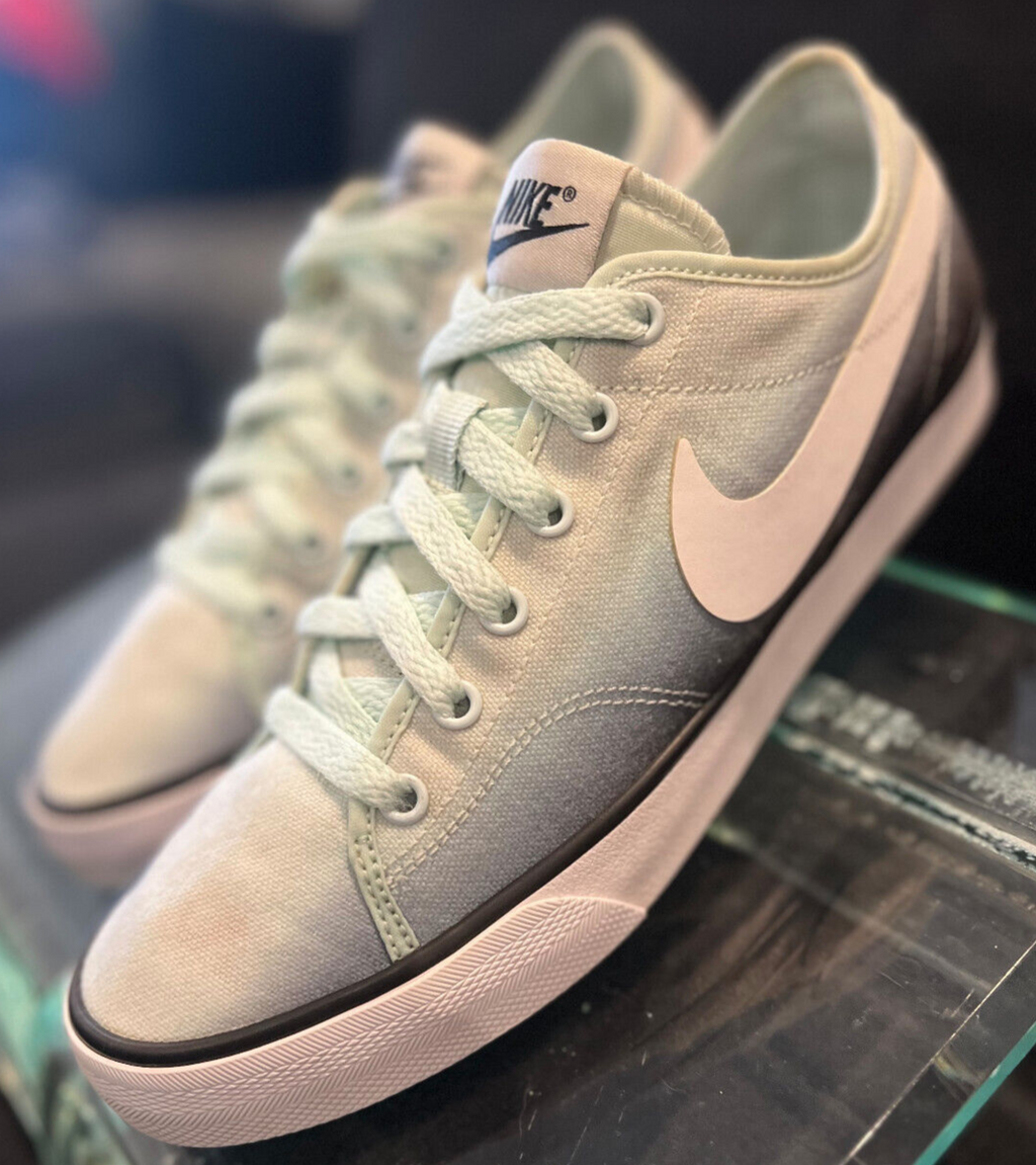 Nike Sample Primo Court Sneakers – Green – Size 7