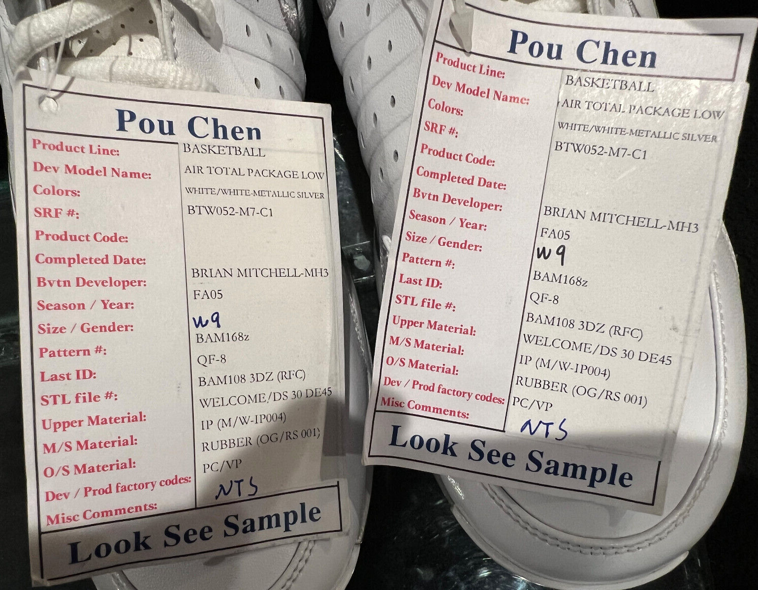 Nike Air Total Package Low "White/Silver" Sample – Women's Size 9