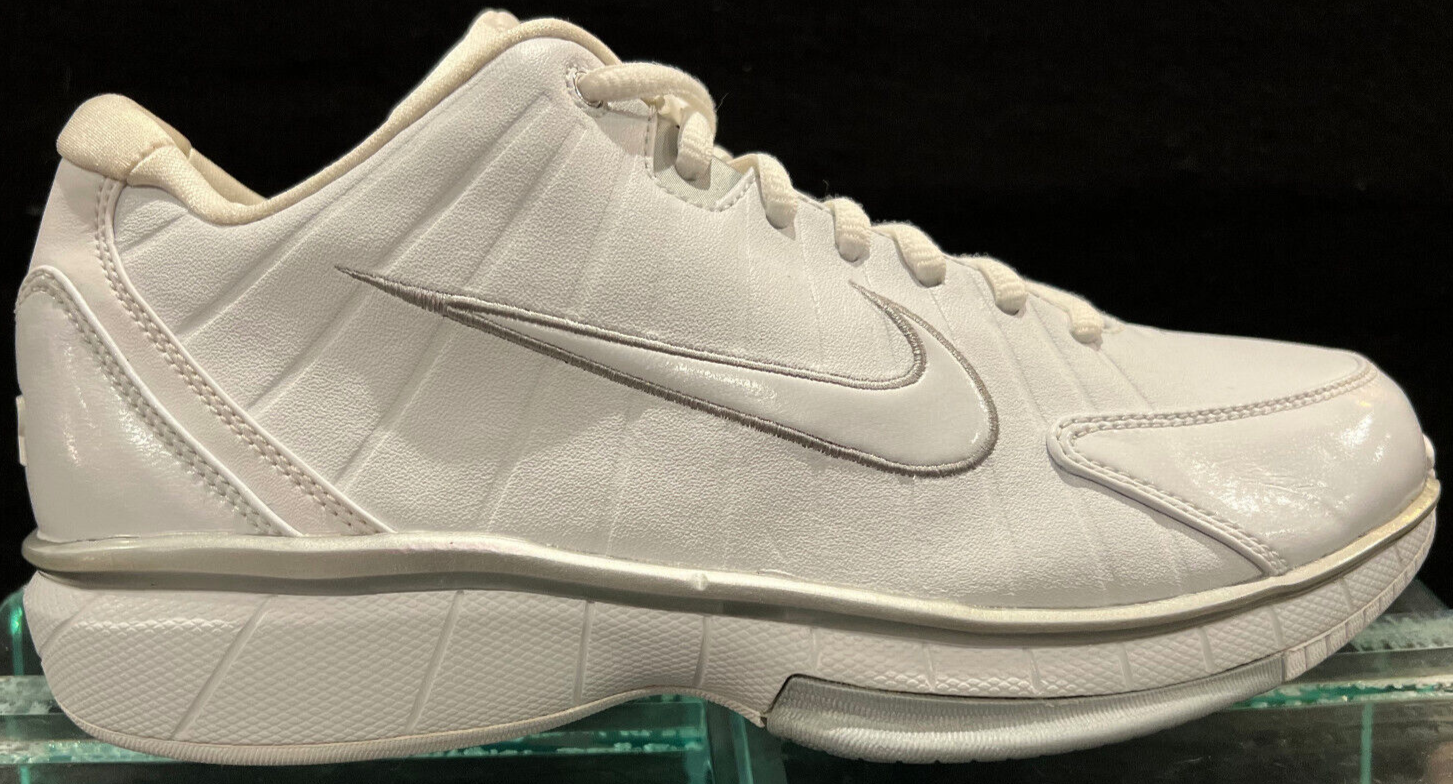 Nike Air Total Package Low "White/Silver" Sample – Women's Size 9