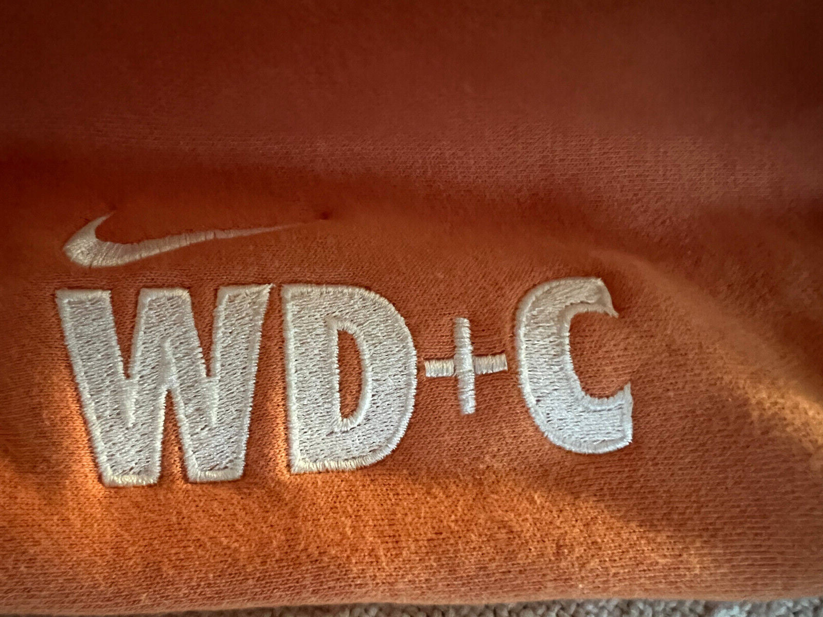 Nike WD+C Club Fleece Pullover Hoodie – Orange – Size XS