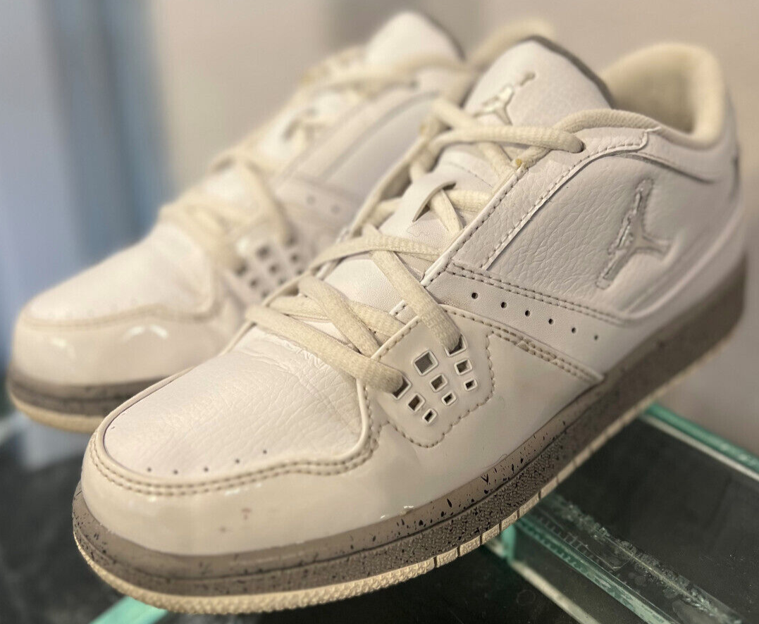Air Jordan 1 Flight Low – White – Boys Size 6 (GS)