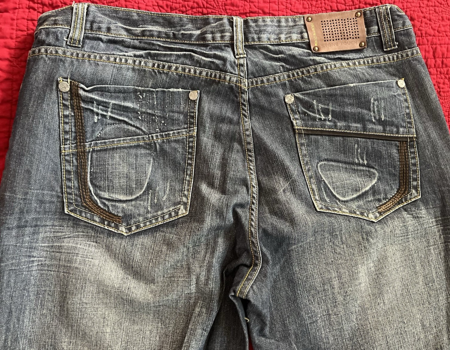 Stone Touch Distressed Straight-Leg Jeans – Vintage Wash – W40 L34