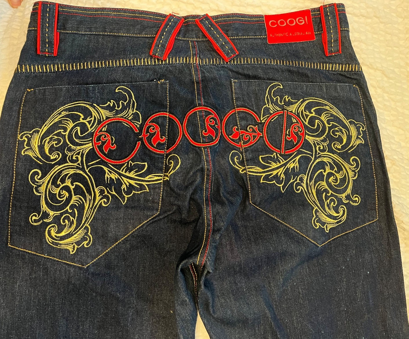 Vintage COOGI Embroidered Wide-Leg Jeans – Black Denim – 40x34