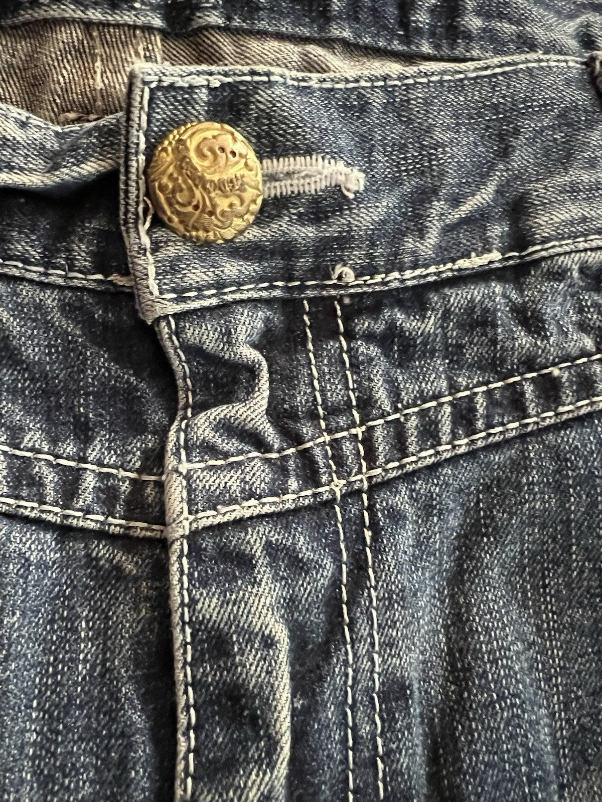 Red Pepper Distressed Embroidered Jeans – Red – Size 40